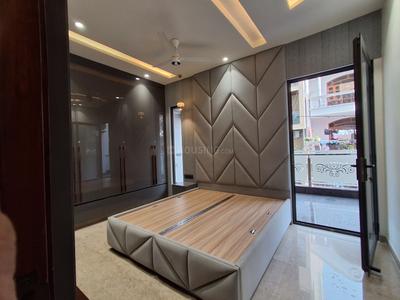 Bedroom Image of 1000 Sq.ft 2 BHK Apartment / Flat for sale in Priya Apartment, Vikaspuri New Delhi for Rs. 13000000