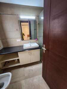 Bathroom Image of 2250 Sq.ft 3 BHK Builder Floor for rent in Hauz Khas New Delhi for Rs. 125000