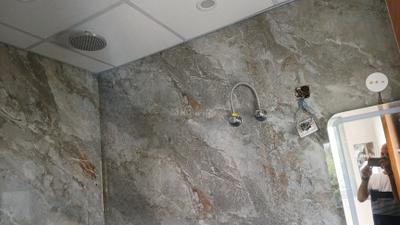 Bathroom Image of 950 Sq.ft 1 BHK Builder Floor for rent in Sector 41 Gurgaon for Rs. 32000