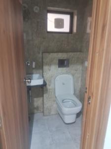 Bathroom Image of 1250 Sq.ft 2 BHK Builder Floor for rent in Ashiyana Lucknow for Rs. 13000