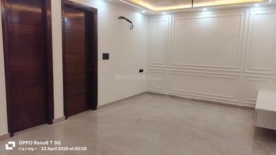 Bedroom Image of 1125 Sq.ft 3 BHK Builder Floor for rent in Anand Vihar New Delhi for Rs. 50000