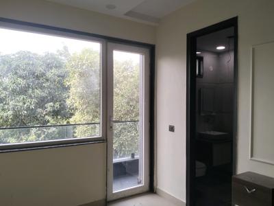 Bedroom Image of 720 Sq.ft 2 BHK Builder Floor for sale in Mukherjee Nagar New Delhi for Rs. 12000000