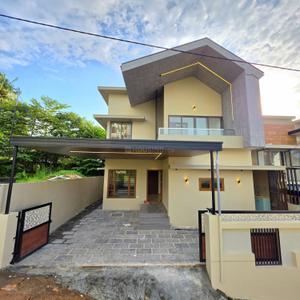 Image of 2400 Sq.ft 4 BHK Independent House for sale in Kalamassery, Kochi for Rs. 15000000