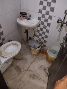 Bathroom Image of 900 Sq.ft 2 BHK Builder Floor for rent in Dashrath Puri New Delhi for Rs. 25000