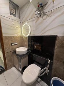 Bathroom Image of 4800 Sq.ft 3 BHK Villa for rent in Sahastradhara Road Dehradun for Rs. 90000