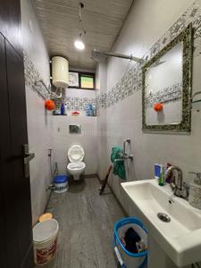 Bathroom Image of 1080 Sq.ft 3 BHK Builder Floor for sale in Govindpuri Extension New Delhi for Rs. 7900000