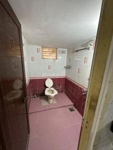 Bathroom Image of 1200 Sq.ft 4 BHK Duplex for rent in Gotri Vadodara for Rs. 23000