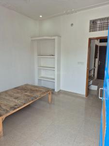 Bedroom Image of 150 Sq.ft 1 RK Independent House for rent in Alambagh Lucknow for Rs. 3200