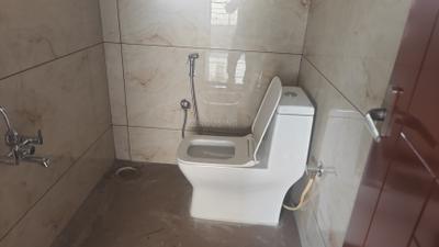 Bathroom Image of 506 Sq.ft 1 BHK Builder Floor for rent in Singasandra Bengaluru for Rs. 25000