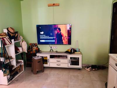 Hall Image of 400 Sq.ft 1 BHK Apartment / Flat for sale in Malad West Mumbai for Rs. 4000000