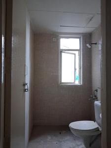 Common Bathroom Image of 1220 Sq.ft 3 BHK Apartment / Flat for sale in Jaypee Kosmos, Sector 134 Noida for Rs. 10600000
