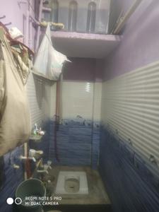 Bathroom Image of 1500 Sq.ft 1 BHK Builder Floor for sale in Old Delhi New Delhi for Rs. 900000