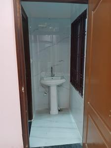 Bathroom Image of 1200 Sq.ft 2.5 BHK Independent House for rent in Gaurabagh Lucknow for Rs. 14500