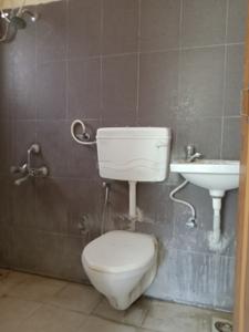 Bathroom Image of 550 Sq.ft 1 BHK Apartment / Flat for sale in Squarefeet Grand Square, Kasarvadavali Thane for Rs. 5600000