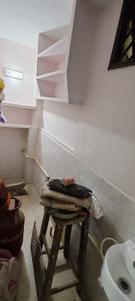 Bathroom Image of 900 Sq.ft 1 BHK Independent House for rent in Kilpauk Chennai for Rs. 17000