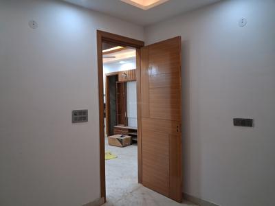 Bedroom Image of 1650 Sq.ft 3 BHK Apartment / Flat for sale in S.R. Apartment , Sector 104 Noida for Rs. 7500000