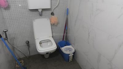 Bathroom Image of 670 Sq.ft 1 BHK Apartment / Flat for sale in Bhoomi Samarth, Goregaon East Mumbai for Rs. 11000000