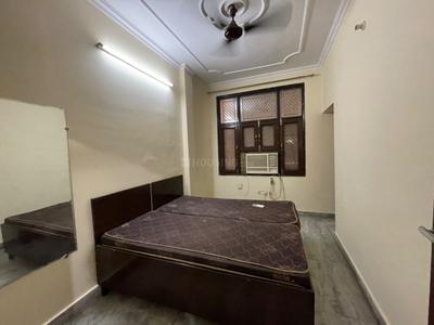 Bedroom Image of 450 Sq.ft 1 BHK Builder Floor for rent in Pitampura New Delhi for Rs. 17000