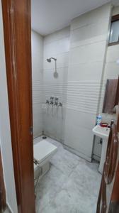Bathroom Image of 900 Sq.ft 2 BHK Builder Floor for rent in Subhash Nagar New Delhi for Rs. 28000