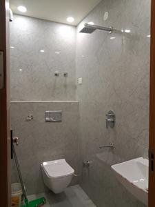 Common Bathroom Image of 600 Sq.ft 2 BHK Builder Floor for rent in Nawada New Delhi for Rs. 25000