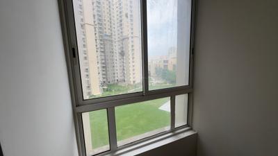Balcony Image of 1780 Sq.ft 3.5 BHK Apartment / Flat for rent in The 3C Lotus Boulevard, Sector 100 Noida for Rs. 46000