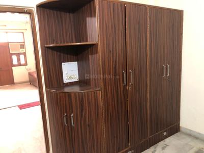 Bedroom Image of 1100 Sq.ft 2 BHK Builder Floor for rent in Model Town New Delhi for Rs. 40000