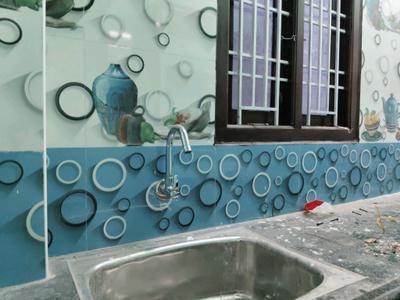 Kitchen Image of 750 Sq.ft 2 BHK Independent House for sale in Sirukadal Chennai for Rs. 4115000