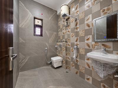Bathroom Image of 2400 Sq.ft 3 BHK Independent House for sale in Sahastradhara Road Dehradun for Rs. 16500000