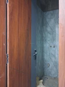 Common Bathroom Image of 1400 Sq.ft 3 BHK Apartment / Flat for sale in Sector 72 Noida for Rs. 5350000