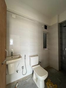 Bathroom Image of 830 Sq.ft 2 BHK Apartment / Flat for sale in Lalmati Guwahati for Rs. 4150000
