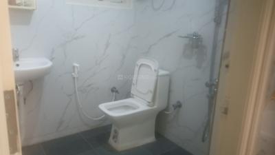 Bathroom Image of 550 Sq.ft 1 BHK Builder Floor for rent in Koramangala Bengaluru for Rs. 35000