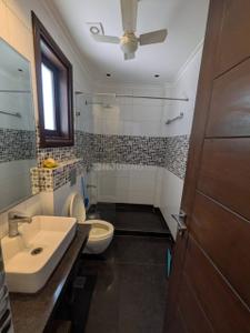 Bathroom Image of 2000 Sq.ft 3 BHK Builder Floor for sale in Sector 57 Gurgaon for Rs. 24000000