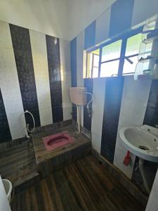 Bathroom Image of 1400 Sq.ft 3 BHK Builder Floor for sale in Agarpara Kolkata for Rs. 2500000
