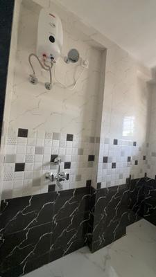 Bathroom Image of 500 Sq.ft 1 RK Builder Floor for rent in Gokhalenagar Pune for Rs. 15000