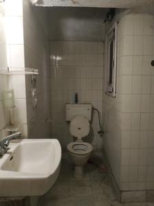 Common Bathroom Image of 1150 Sq.ft 3 BHK Apartment / Flat for sale in GH 14 DDA MIG, Paschim Vihar New Delhi for Rs. 12000000