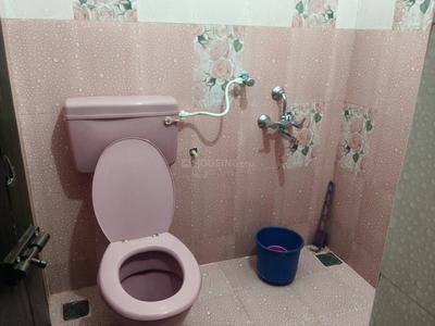 Bathroom Image of 700 Sq.ft 1 BHK Independent House for rent in Choolaimedu Chennai for Rs. 18000