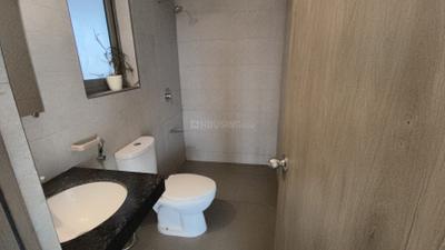 Image of 900 Sq.ft 2 BHK Apartment / Flat for rent in Kalpataru Paramount, Thane West, Thane for Rs. 45000