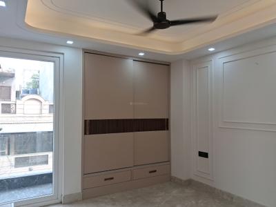 Bedroom Image of 1350 Sq.ft 3 BHK Builder Floor for sale in Paschim Vihar New Delhi for Rs. 26000000
