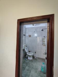 Bathroom Image of 1250 Sq.ft 1 RK Apartment / Flat for rent in Swaraj Homes Shatabdi Enclave, Sector 49 Noida for Rs. 25500