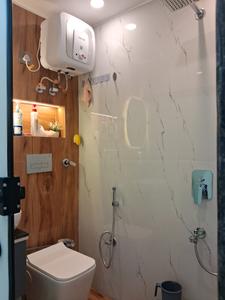 Common Bathroom Image of 540 Sq.ft 1 RK Builder Floor for rent in Patel Nagar New Delhi for Rs. 19500