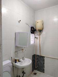 Common Bathroom Image of 1800 Sq.ft 3 BHK Apartment / Flat for rent in Sector 5 Dwarka New Delhi for Rs. 45000