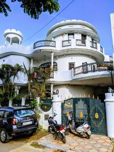 Image of 3200 Sq.ft 10 BHK Independent House for sale in Rabindra Palli Colony, Lucknow for Rs. 38000000