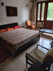 Bedroom Image of 4000 Sq.ft 3 BHK Builder Floor for rent in Jor Bagh New Delhi for Rs. 400000