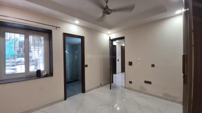 Bedroom Image of 1650 Sq.ft 3 BHK Apartment / Flat for rent in DDA Sector Pocket B C, Vasant Kunj New Delhi for Rs. 100000