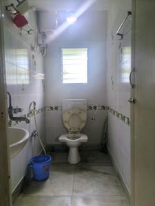 Common Bathroom Image of 980 Sq.ft 2 BHK Apartment / Flat for sale in South Dum Dum Kolkata for Rs. 4900000