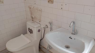 Image of 2250 Sq.ft 4.5 BHK Apartment / Flat for sale in CGHS Mount Everest Apartments, Sector 9 Dwarka, New Delhi for Rs. 40000000
