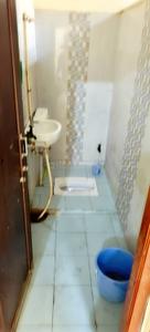 Bathroom Image of 650 Sq.ft 2 BHK Apartment / Flat for rent in Susuwahi Varanasi for Rs. 9000