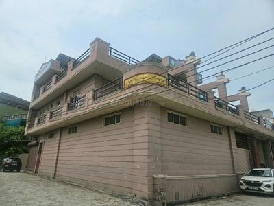 Image of 11000 Sq.ft 8 BHK Independent House for sale in HUDA Sector-2, Palwal for Rs. 40000000