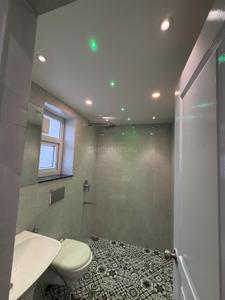Bathroom Image of 990 Sq.ft 2 BHK Apartment / Flat for rent in Logix Blossom Zest, Sector 143 Noida for Rs. 50000