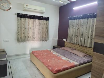 Bedroom Image of 2700 Sq.ft 3 BHK Independent House for rent in Ghatlodiya Ahmedabad for Rs. 60000